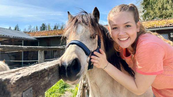 Bild 1 von 6: Die kleine Georgie ist ein Welsh A Pony. Die kleinste Art der Welsh Ponys wird auch Welsh Mountain Ponys genannt.