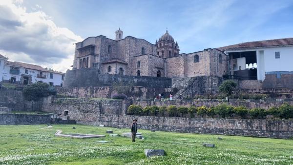 Bild 1 von 4: Einst war der Tempel Coricancha im peruanischen Cusco mit Gold ausgekleidet. Heute stehen nur noch die Grundmauern des Inkaheiligtums.
