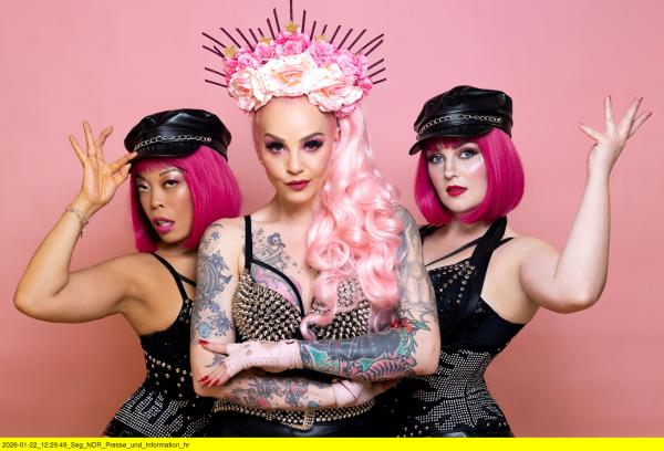 Bild 1 von 4: Friseurin, Tänzerin, Sängerin - Bella singt seit 2012 mit ihren \