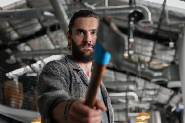Bild 1 von 11: Matt Pierce (Tom Bateman)