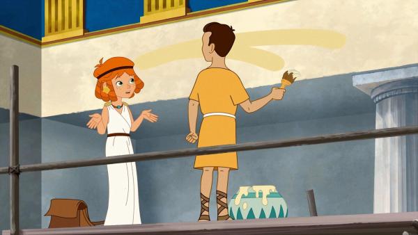 Bild 1 von 19: Im Bild: Herakles zeigt Lilli Übungen für Diskuswurfbewegungen im Zeustempel.