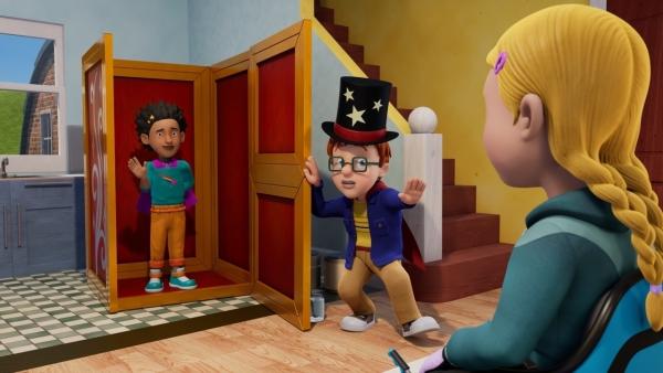 Bild 1 von 3: Norman will bei der Zaubershow mit einem magischen Verschwindetrick glänzen.