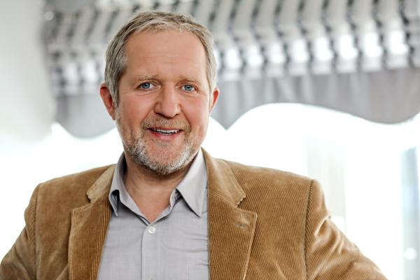 Bild 1 von 2: Harald Krassnitzer spielt \