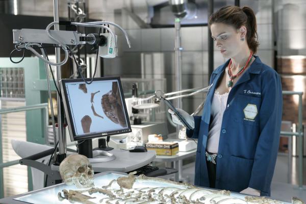 Bild 1 von 9: Dr. Brennan (Emily Deschanel)