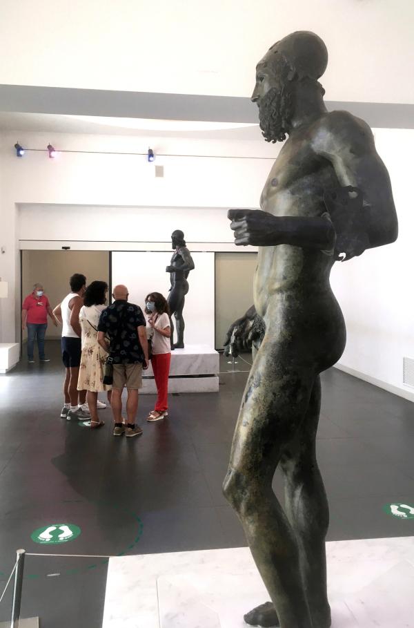 Bild 1 von 5: Über zweitausend Jahre alt und immer noch knackig - die Bronzestatuen von Riace sind der Stolz des Museums von Reggio Calabria.
