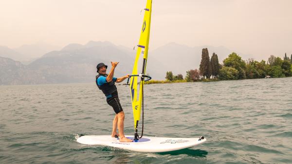 Bild 1 von 7: Die ersten Glücksmomente beim Einsteiger-Kurs am Gardasee dauern nicht so lange...