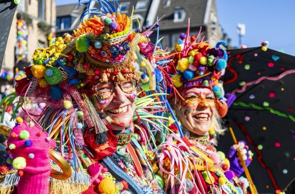 Bild 1 von 4: Die provokanten Mottowagen des legendären Wagenbauers Jacques Tilly werden wie immer für Gesprächsstoff sorgen - und um die Welt gehen. (Archivfoto, 2025)