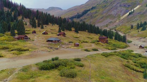Bild 1 von 2: Mitte des 19. Jahrhunderts herrschten in den USA Goldgräberstimmung und ungezügelte Gier. Ohne sie wäre dieser Ort nicht entstanden.
