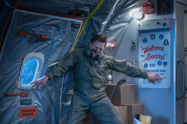 Bild 1 von 1: Beim Verlust der Triebwerke wird die Crew durch die Maschine geschleudert.