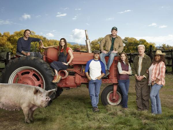 Bild 1 von 13: (v.l.n.r.) Mike (Dax Shepard); Rio (Lake Bell); Jacob (JT Neal); Beau (David Koechner); Kay (Lennon Parham); Rudy (Ed Begley Jr.); Constance (Pam Grier)