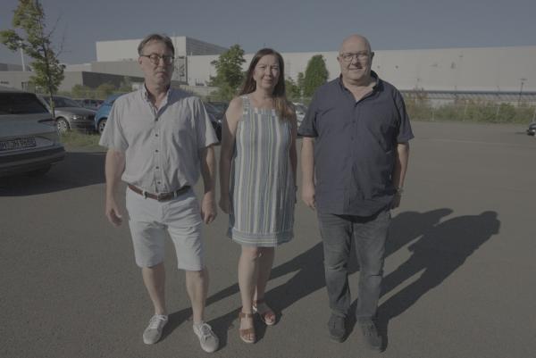Bild 1 von 3: Herbert Altschuck (l.), Meike Rommann (M.), Richard Müller (r.): Kämpfen um das Überleben der Firma Pfaff.