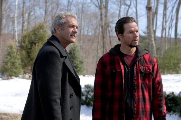 Bild 1 von 8: Mel Gibson plays Kurt and Mark Wahlberg plays Dusty in Daddy?s Home 2 from Paramount Pictures.