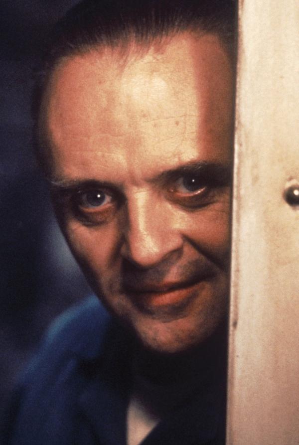 Bild 1 von 8: Der Serienmörder Dr. Hannibal Lecter (Anthony Hopkins) trägt seinen Spitznamen \