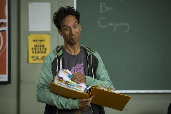 Bild 1 von 16: Abed (Danny Pudi) überredet den Rest der Gruppe, an einem Kurs über Nicolas Cage teilzunehmen ...