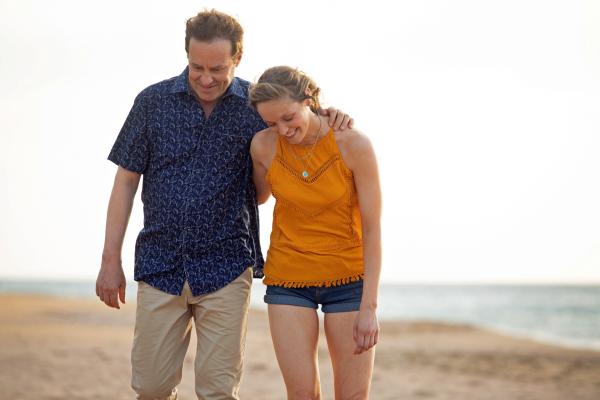 Bild 1 von 3: DI Jack Mooney (Ardal O'Hanlon) vermisst seine in London lebende Tochter Siobhan (Grace Stone) sehr und er steht vor einer wichtigen Entscheidung.