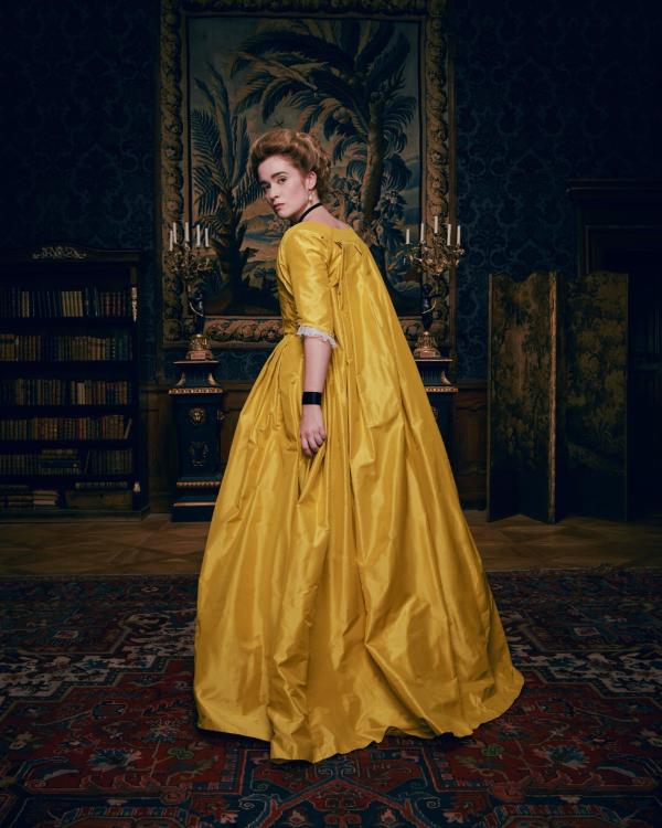 Bild 1 von 13: Camille (Alice Englert)