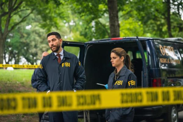 Bild 1 von 16: Special Agent Omar Adom 'OA' Zidan (Zeeko Zaki, l.); Special Agent Maggie Bell (Missy Peregrym, r.)