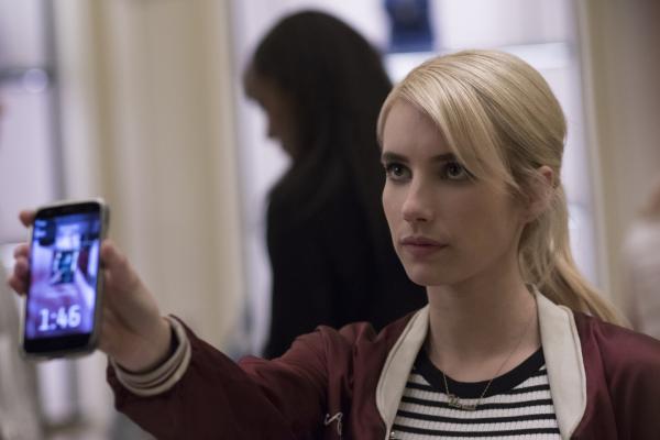 Bild 1 von 11: Als sich Vee (Emma Roberts) dazu entschließt, in ihrem Leben mal etwas zu wagen und sich als Playerbei dem online Spiel Nerve anmeldet, ahnt sie nicht, dass dieses Spiel in kürzester Zeit ihr ganzes Leben zerstören könnte ...