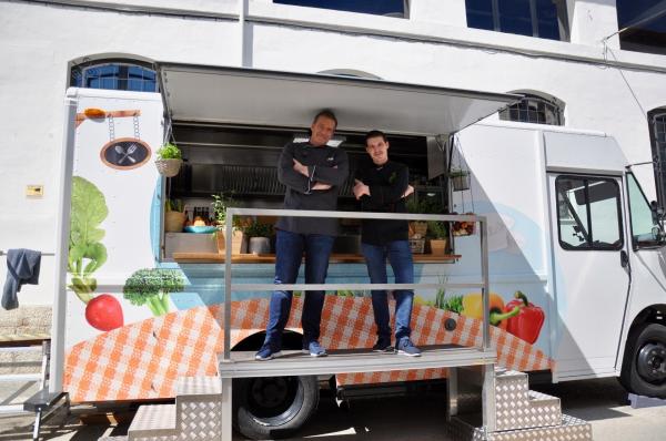 Bild 1 von 7: Alexander Herrmann und sein Herausforderer Marcel Ress freuen sich auf ein spannendes Duell.