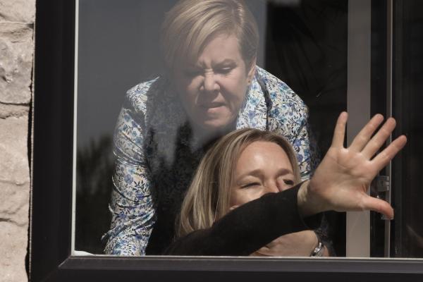 Bild 1 von 8: Sharon Vickers (Romy Rosemont, oben); Jill Jones (Kari Matchett, unten)