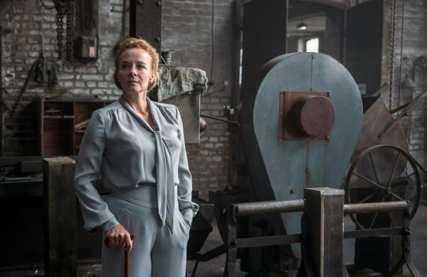 Bild 1 von 5: Christel Wolf (Katja Riemann)