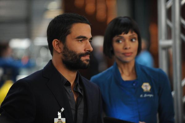 Bild 1 von 10: Rodolfo Fuentes (Ignacio Serricchio, l.); Camille Saroyan (Tamara Taylor, r.)