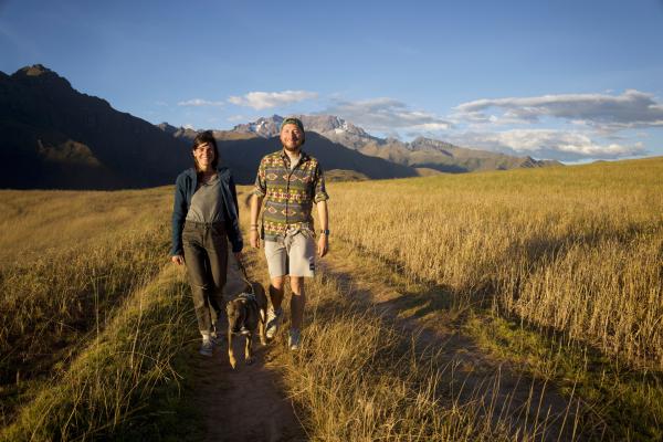 Bild 1 von 9: Svenja und Sebastian wandern mit Hündin Pepper auf dem Inka-Trail, nördlich von Cusco in Peru.