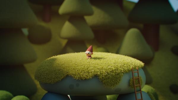 Bild 1 von 3: Hoch oben auf seinem Wichteldolmen wartet Bob darauf, dass doch noch jemand an seinen Geburtstag denkt.