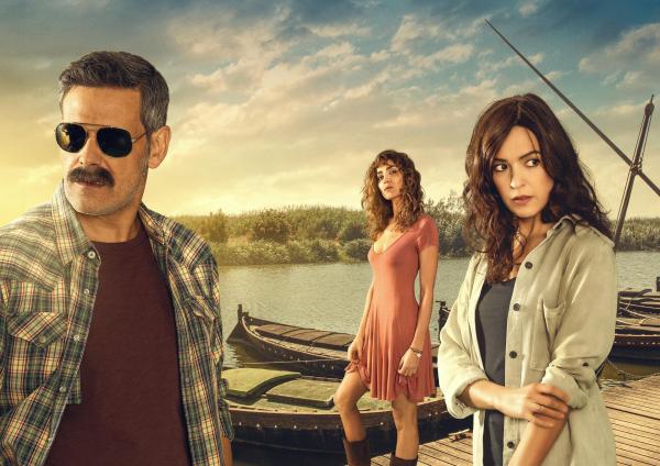 Bild 1 von 20: Im Bild (v.li.): Roberto Enríquez (Conrado), Irene Arcos (Veronica), Verónica Sánchez (Alejandra).