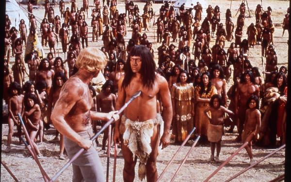 Bild 1 von 5: John Morgan (Richard Harris, l.); Yellow Hand (Manu Tupou, r.)