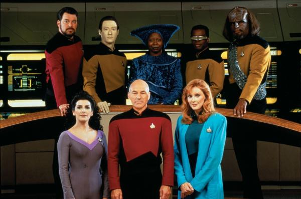 Bild 1 von 16: Star Trek The Next Generation Gallery, Raumschiff Enterprise Das n?chste Jahrhundert  Patrick Stewart (Captain Picard), an his crew
