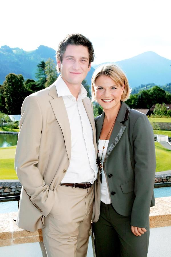 Bild 1 von 21: Im Bild: Andreas Kiendl (Klaus Lechner), Kristina Sprenger (Karin Kofler),