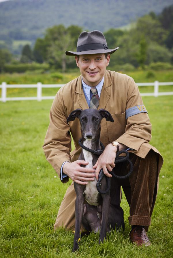 Bild 1 von 3: James Herriot (Nicholas Ralph)