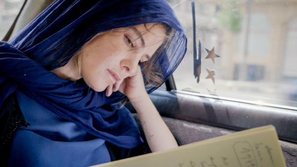 Bild 1 von 7: Im Bild: Die französische Journalistin Solène Chalvon-Fioriti hat selbst lange in Kabul gelebt. Ihr Film zeigt, wie Frauen unter dem Taliban-Regime ihrer grundlegendsten Rechte beraubt wurden.