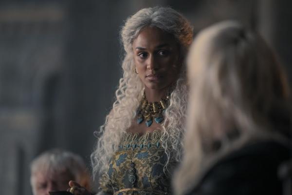 Bild 1 von 8: Laena Velaryon (Nanna Blondell)