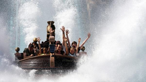 Bild 1 von 3: Ein Tagesausflug in den Freizeitpark soll Spaß machen. Dass es dabei hinter den Kulissen oft stressig werden kann, merken die Besucher kaum.