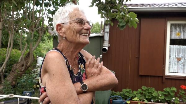 Bild 1 von 4: Ingrid (85) ist Gärtnerin und Likör-Königin.