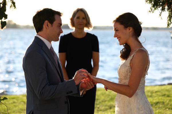 Bild 1 von 9: Kyle (Sean Colby, l.); Maddie (Julia Borsellino, r.)