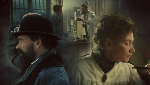 Bild 1 von 10: Im Bild: Per Lasson als Alfred Nobel und Lili Winderlich als Bertha von Suttner.