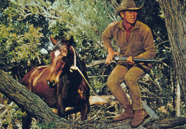 Bild 1 von 1: Auf der Jagd nach den Mördern seiner Eltern: Nevada Smith (Steve McQueen).