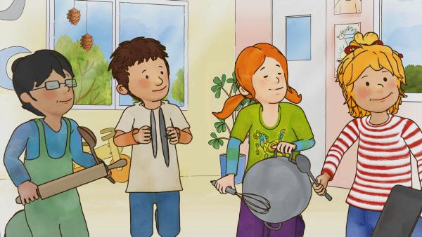 Bild 1 von 3: Conni hat ein Backblech als Becken mitgebracht. Die Kindergärtnerin ist begeistert von den musikalischen Einfällen ihrer Gruppe.