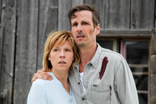 Bild 1 von 20: Im Bild: Franziska Weisz (Irene Wolf), Max von Thun (Franz Wolf).