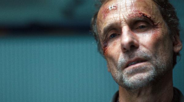 Bild 1 von 10: Der suspendierte Polizist Weiß (Jan Georg Schu¨tte)