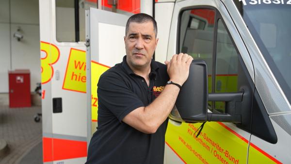 Bild 1 von 4: Notfallsanitäter Chris Grüne (Foto) hat ein neues Revier. Er ist umgezogen und jetzt mit seinem Kollegen Manuel Thomas im Harz unterwegs.