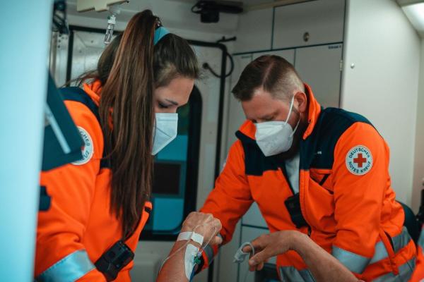 Bild 1 von 55: Denise (l.); Dennis (r.)