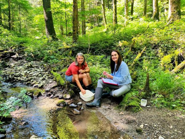 Bild 1 von 18: Im Bild: Dr. Bernadett Pree, Maggie Entenfellner.