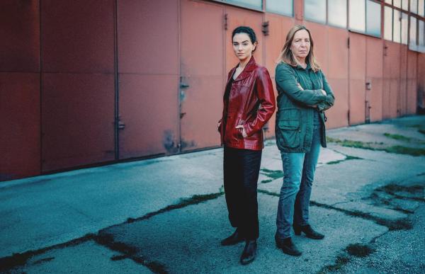 Bild 1 von 14: Im Bild: Susi Stach (Gerti Bruckner), Mariam Hage (Heidi Mai).