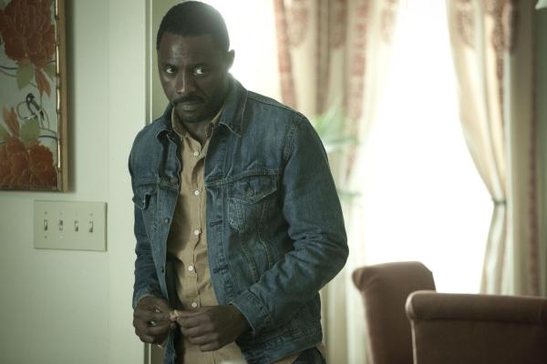 Bild 1 von 8: Colin (Idris Elba)