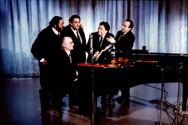 Bild 1 von 3: Luciano Pavarotti, Plácido Domingo, Zubin Metha, José Carreras.