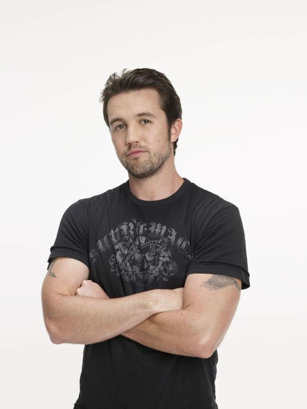 Bild 1 von 23: (4. Staffel) - Ist stets darum bemüht, männlich zu wirken: Mac (Rob McElhenney)